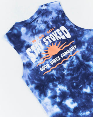 Alphabet Soup's Teen Cloud Surfer Tank for boys aged 8-16, is crafted from 100% cotton jersey. It has a straight hem, ribbed crew neckline, and marble tie dye with a woven label on the hem. Plus, it features “Stay Stoked” prints on the chest and back