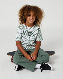 Expertly crafted by Alphabet Soup, the Kids Positive Vibes T-Shirt boasts a 100% cotton construction, colorful tie dye design, and playful prints on the chest and back. Finished with a ribbed crew neckline and straight hemline.