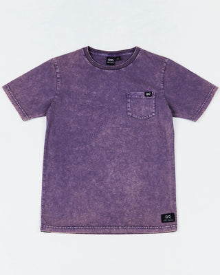 Alphabet Soup's Kids Go To Pocket Tee for boys aged 2-7. Featuring 100% cotton jersey in an acid wash purple colourway, short sleeves, ribbed crew neck, acid wash and pocket chest.